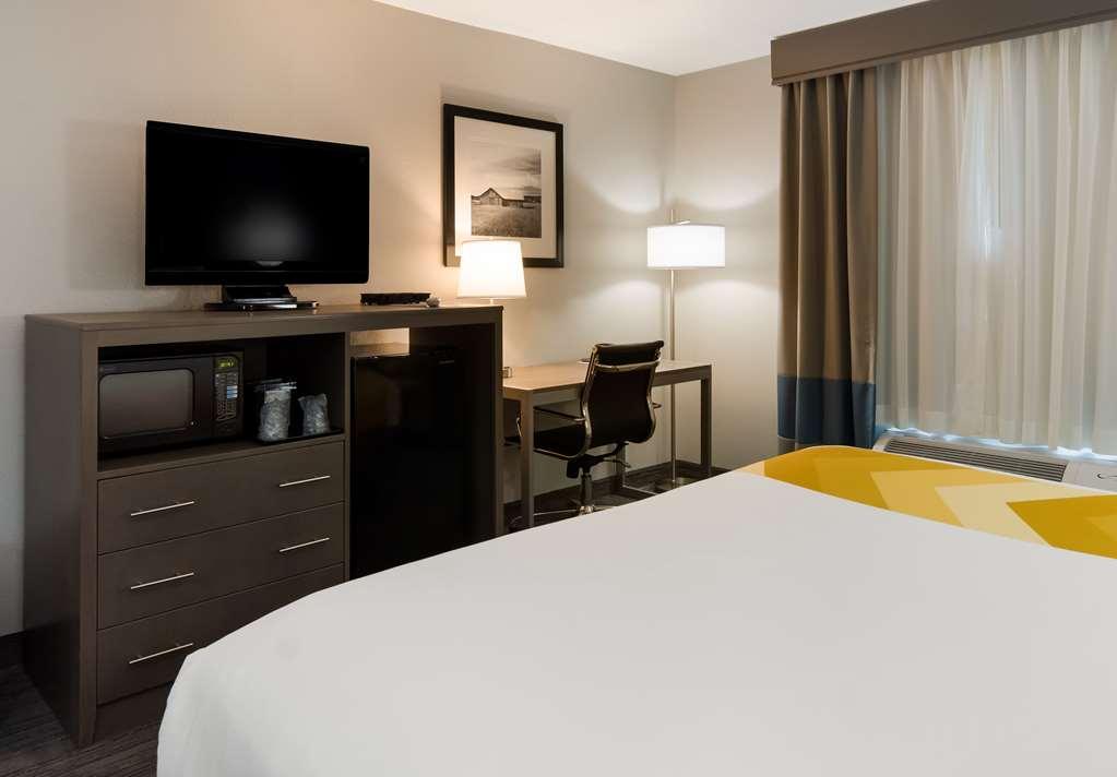 Best Western Eastland Стая снимка